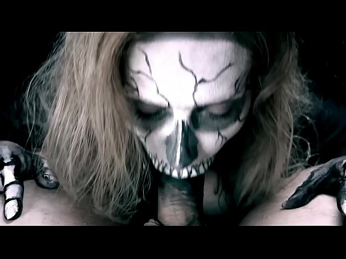 ❤️ Dab ntxwg nyoog nqus qaib nrog nws lub qhov ncauj dub thiab nqos cum. ❌  Fucking video  ntawm hmn.sexvideogif.ru%  Ib ❤